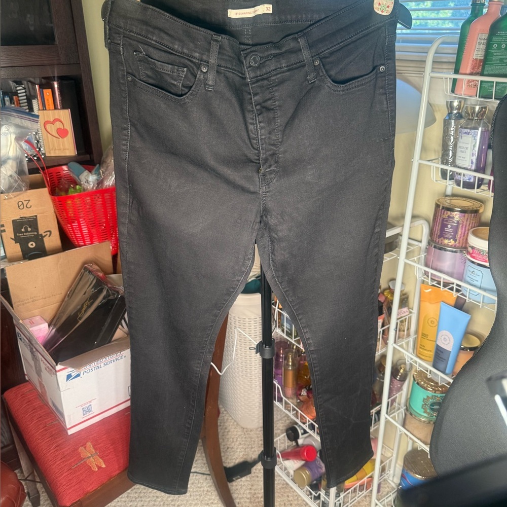 Black Levis Shaping Skinny Jeans